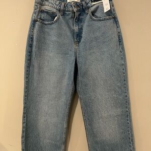 Abercrombie & Fitch high rise 90’s relaxed Light Blue 28 short new with tag
